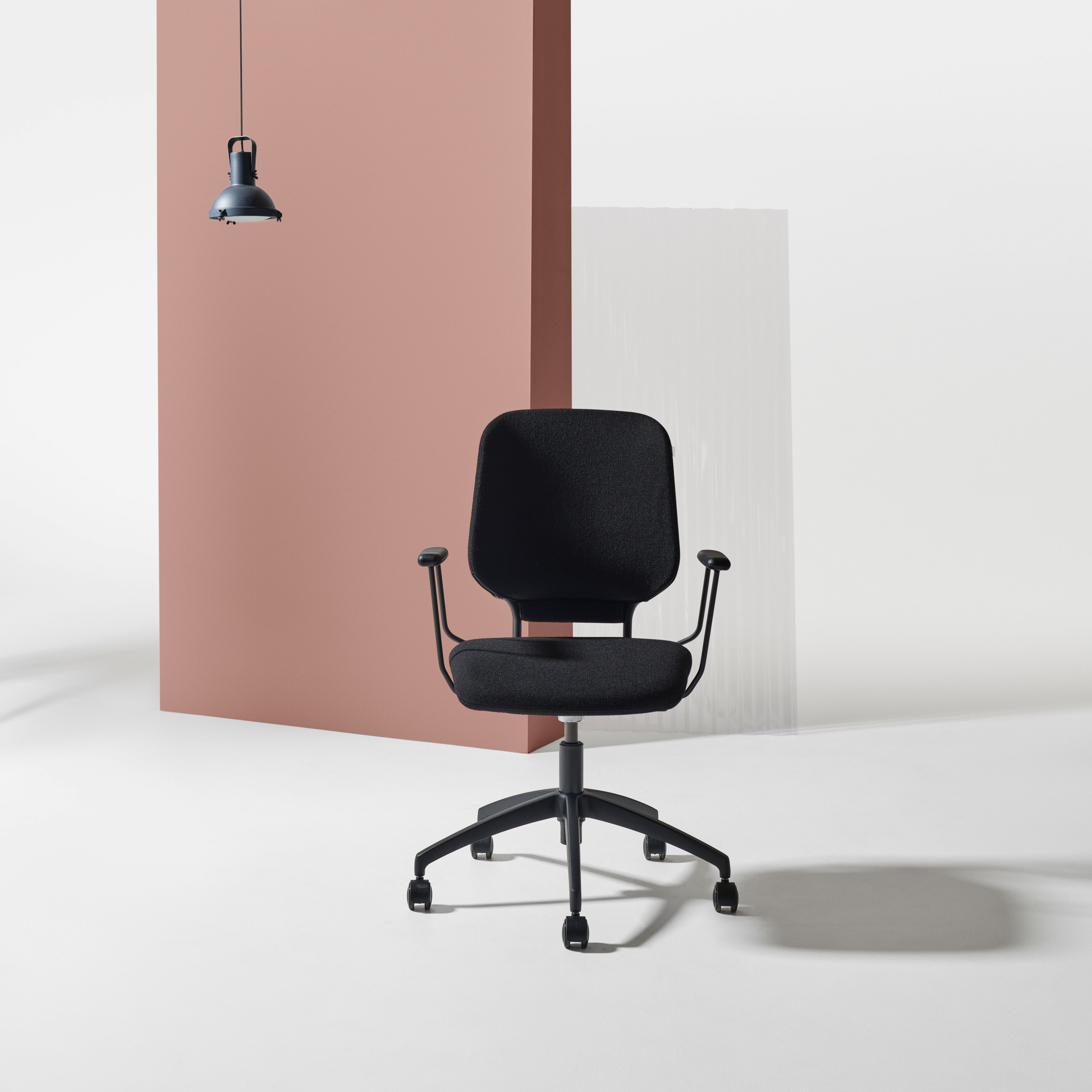 Stylish meeting chair with or without wheels | Savo Savo Invite