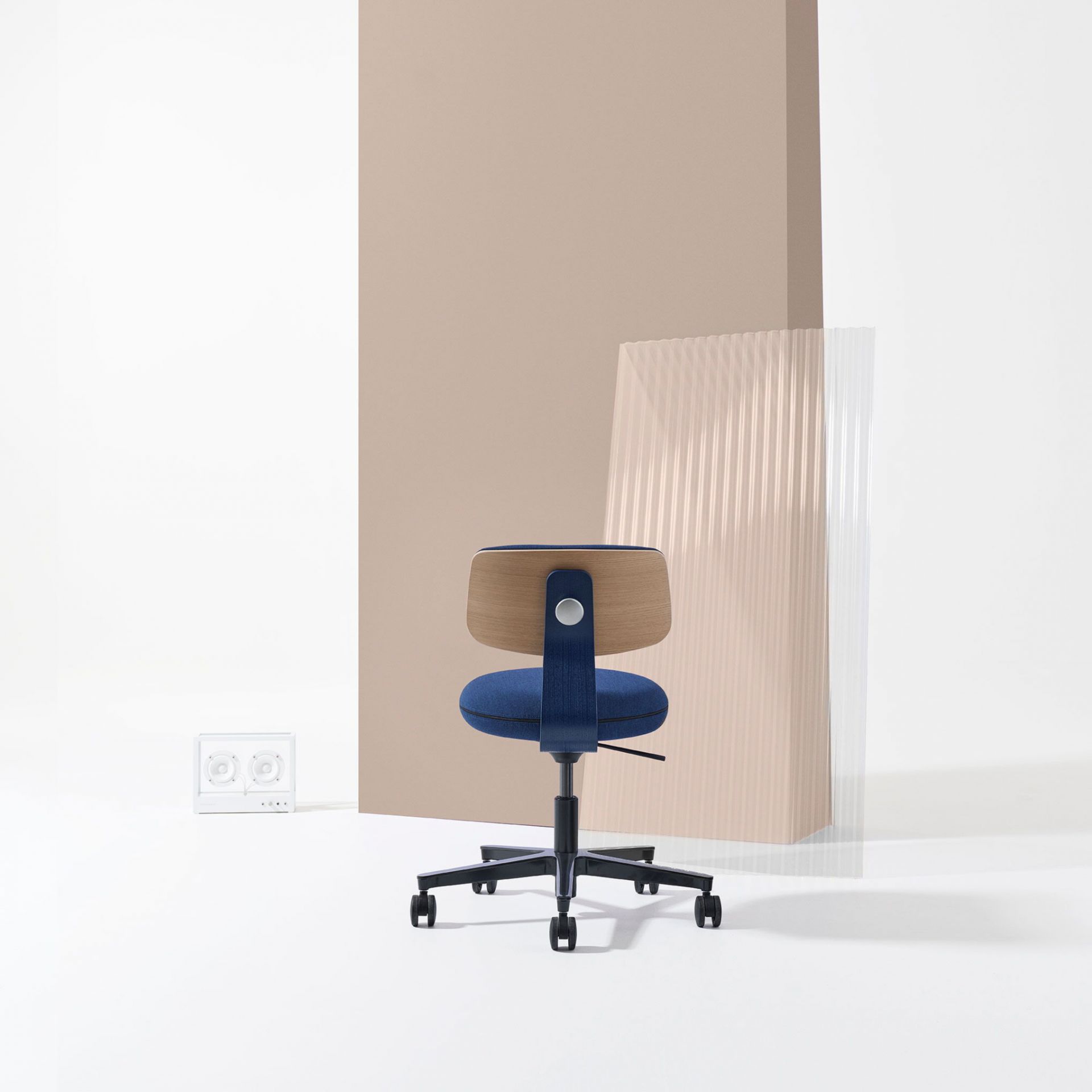 Savo 360 360 meeting chair product image 6